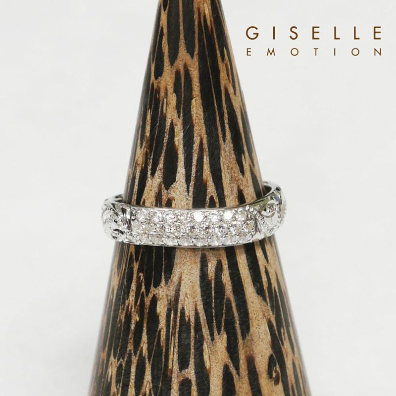 結婚指輪　ハワイアンジュエリー　ペアリング『4mm１８金ＷＧ 0.31CTダイヤモンドリング』のアップ画像